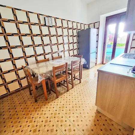 아파트 Dino Domus 이글레시아스