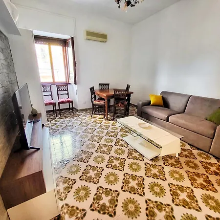 Dino Domus 아파트